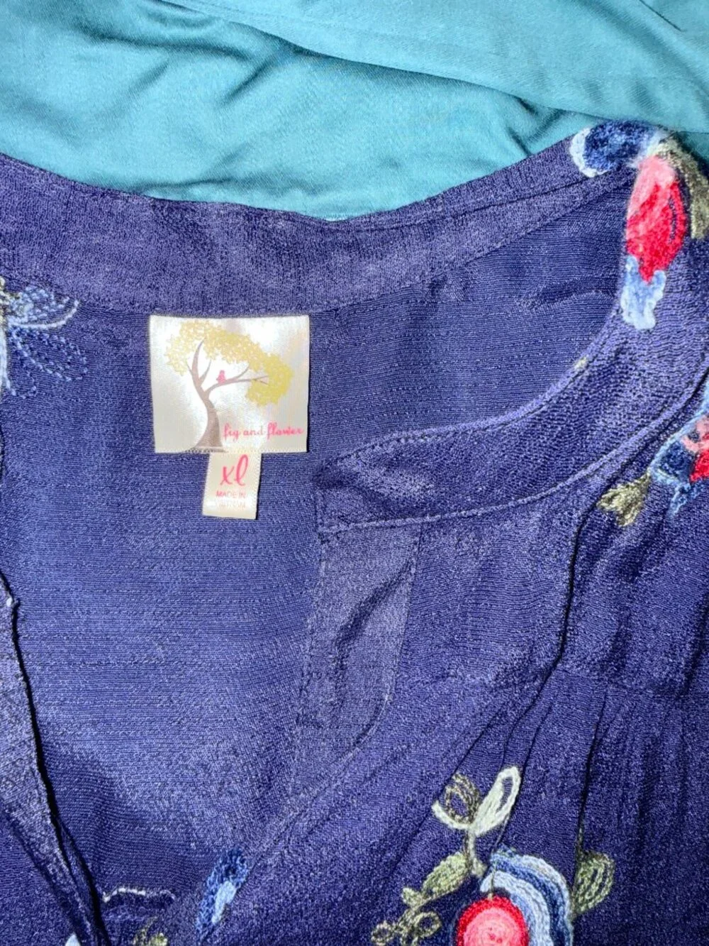Fig & Flowers Floral Button-Front Blouse — Size XL - Picture 2 of 2